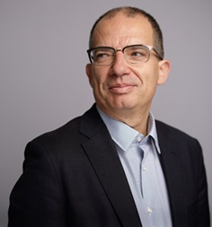 Stephane Bancel intervistato sulla presenza di una sequenza brevettata da Moderna nel SARS Cov2